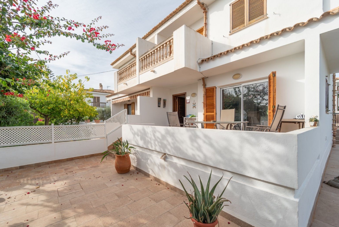 Casa adosada en alquiler con piscina y terrazas en s'Estanyol