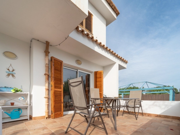 Casa adosada en alquiler con piscina y terrazas en s'Estanyol