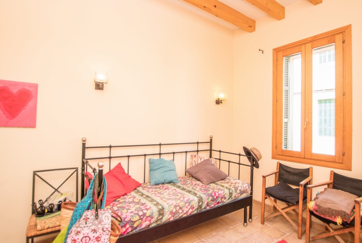 Dorfhaus mit Pool zur Miete in Ses Salines – 5 Schlafzimmer