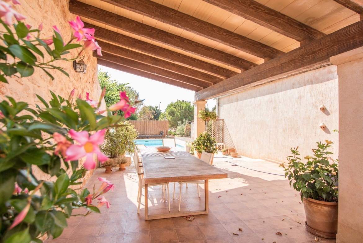Dorfhaus mit Pool zur Miete in Ses Salines – 5 Schlafzimmer