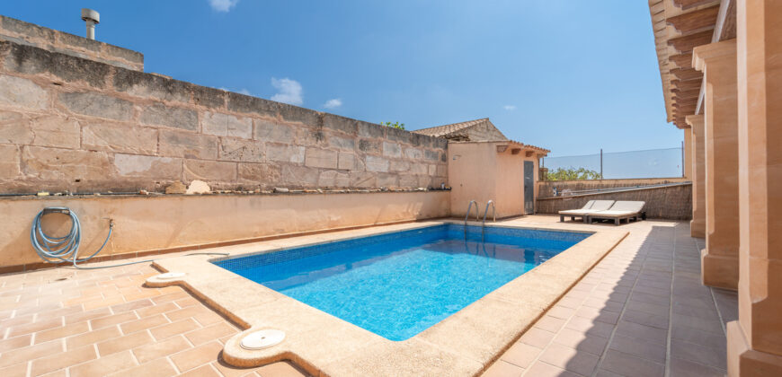 Finca zur Miete in Ses Salines mit Pool und Meerblick