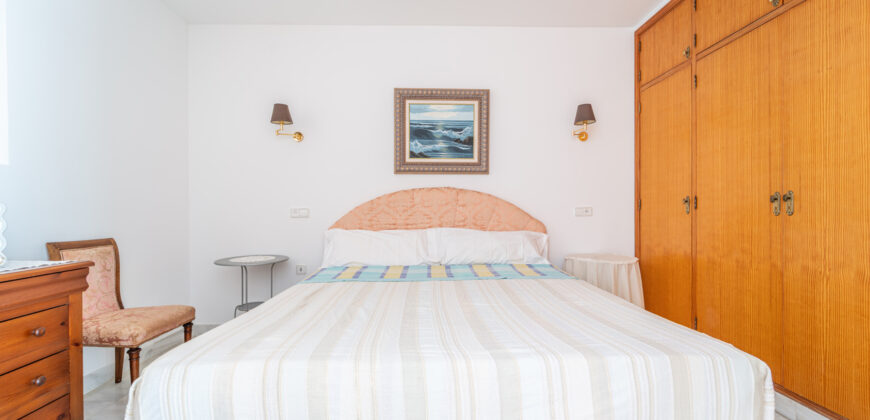 Apartment for rent in Ses Salines, furnished with a large terrace