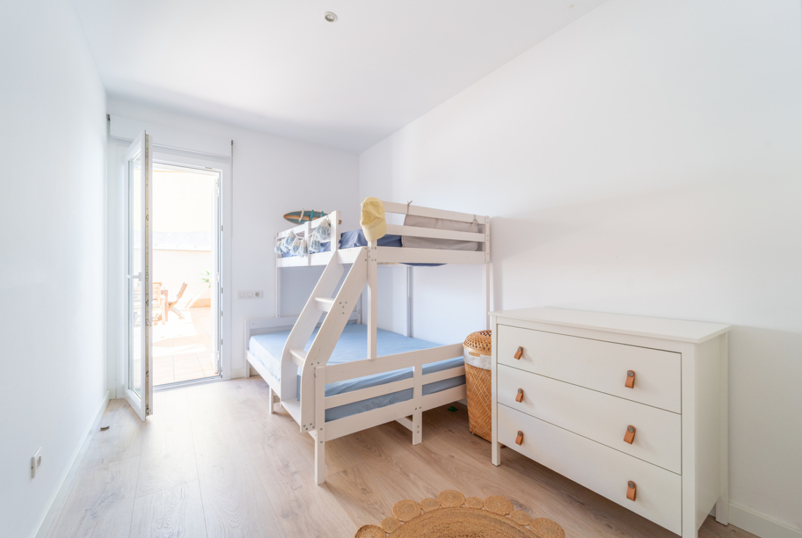 Piso en alquiler en s’Estanyol con gran terraza privada